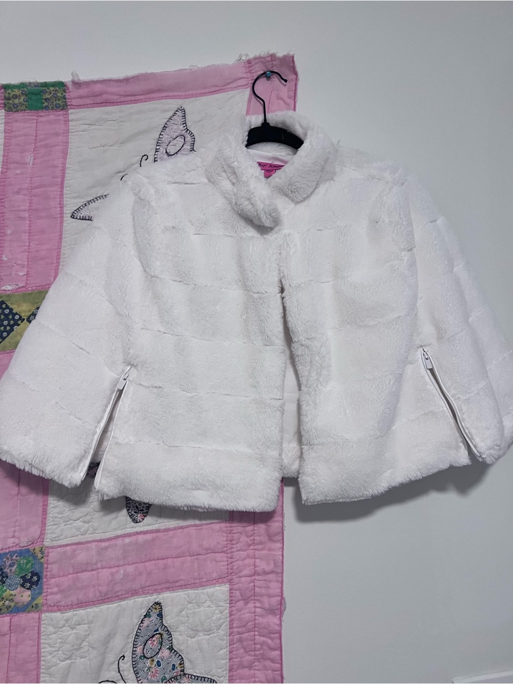 Betsey Johnson White Faux Fur y2k Jacket large